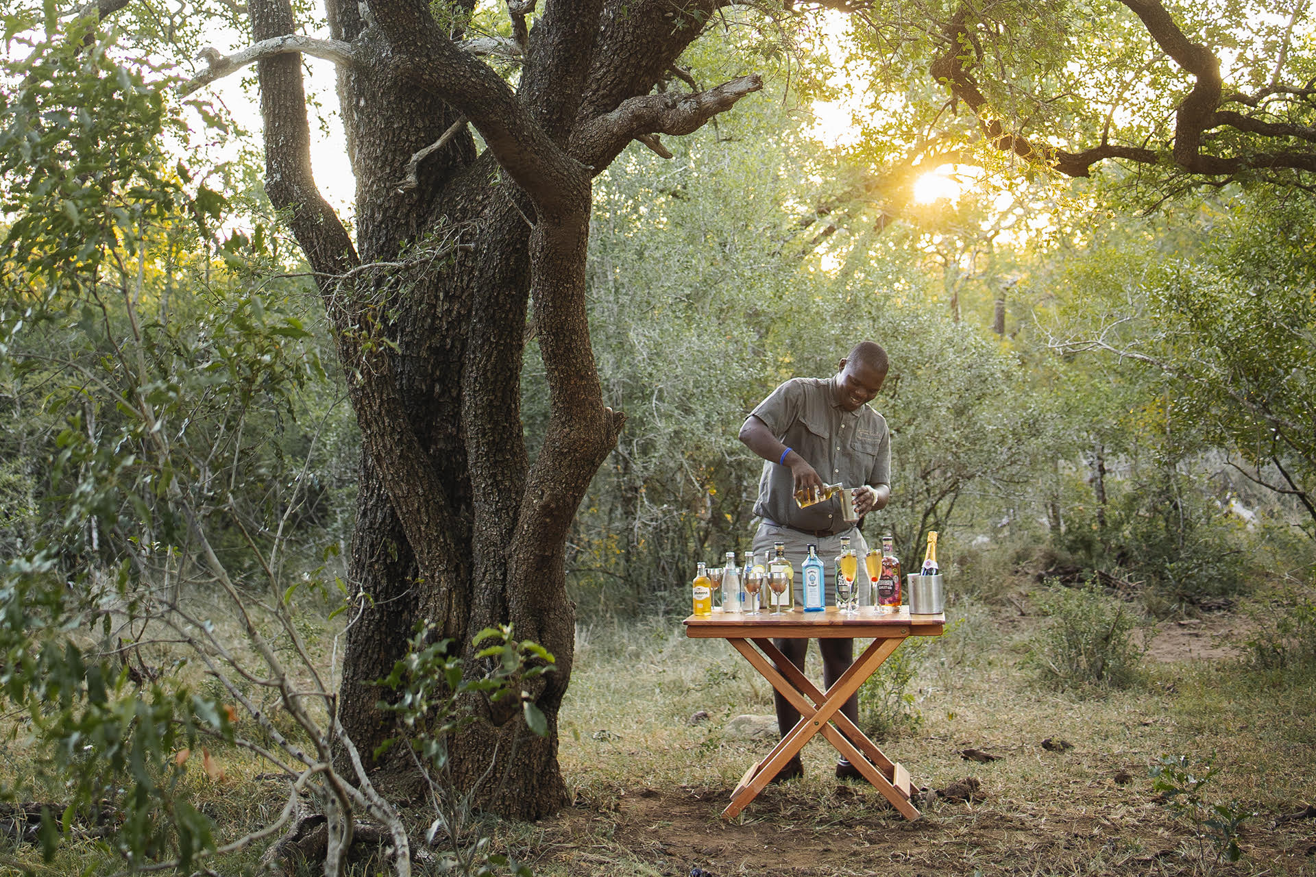 Field Guide hosting sundowners