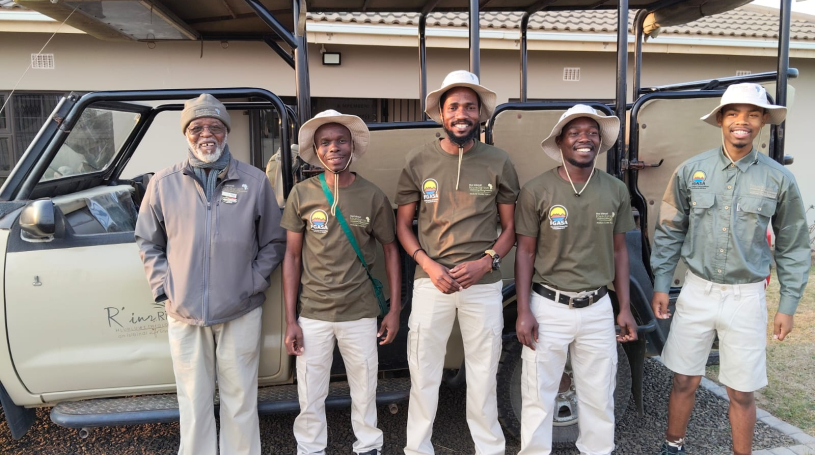 Guide Trainee’s alongside Isibindi Foundation Project Coordinator, Abednigo Nzuza